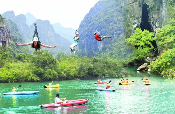 Tour Động Thiên Đường - Zipline Sông Chày Hang tối