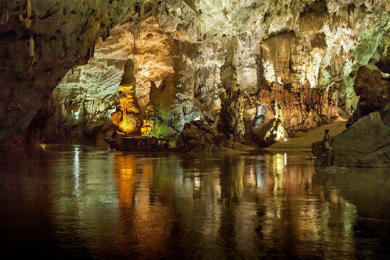 Tour thám hiểm động Phong Nha 1 ngày