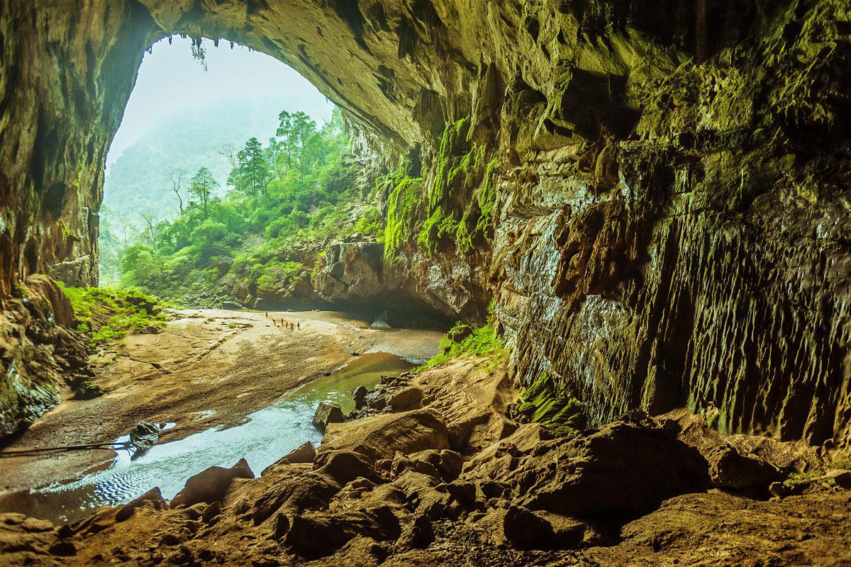 Tour Thám Hiểm Phong Nha 2N1D: Cắm Trại Thung Lũng Ma Đa