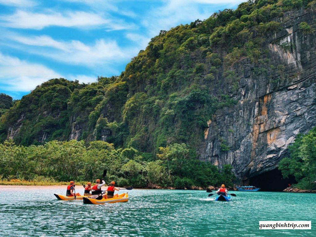 Tour Động Phong nha- Động Thiên Đường- Suối Nước Moọc 2N1Đ