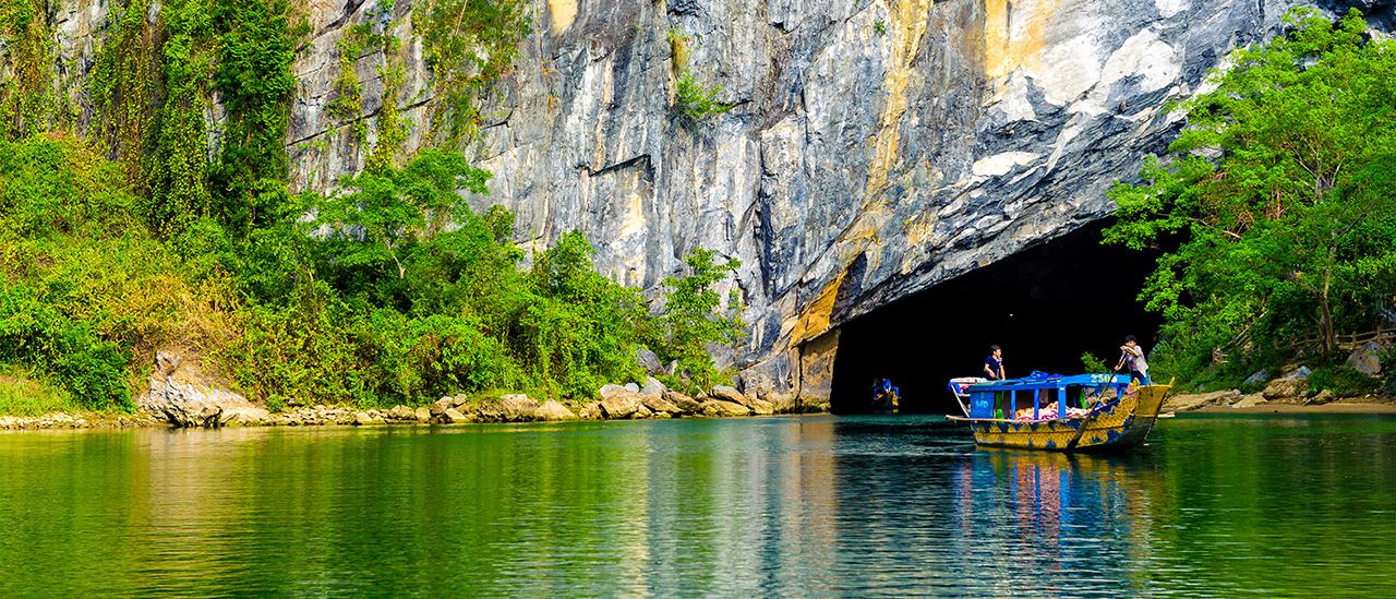 Tour Quảng Bình 4 ngày 3 đêm: Phong Nha - Hang Tối - Thiên Đường - Suối Moọc 