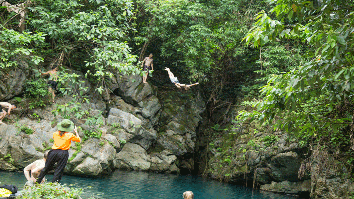 Tour Thám Hiểm Phong Nha 2N1D: Cắm Trại Thung Lũng Ma Đa